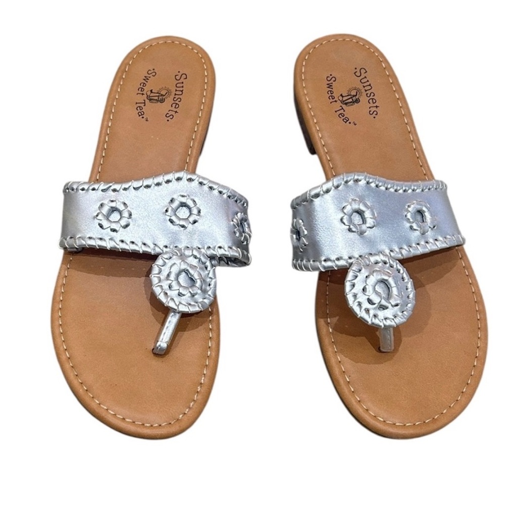 Sunsets Sweet Tea Silver Women's Sandals Size 9